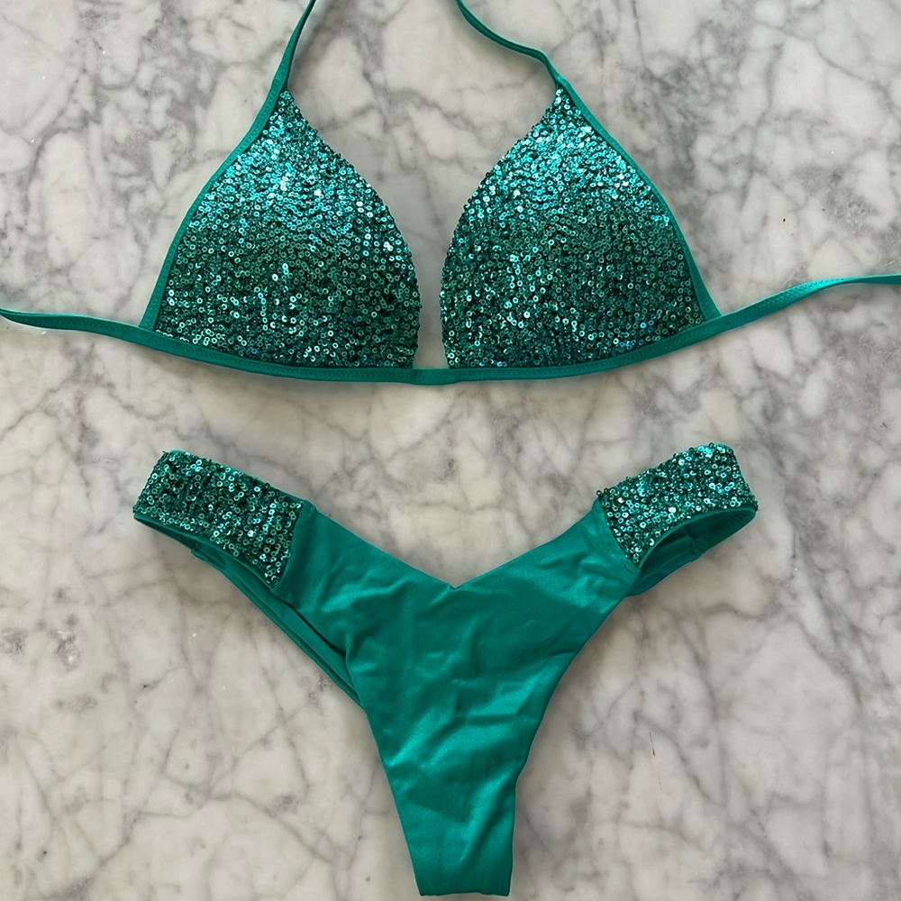 Calzedonia green sparkling ✨ bikini